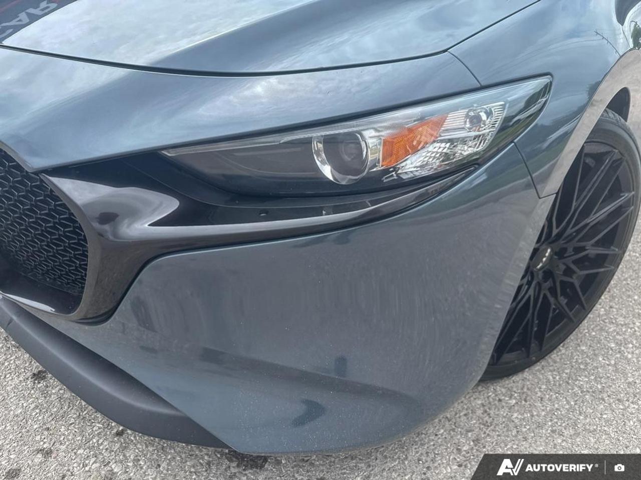 2019 Mazda MAZDA3 GS LUXURY / AWD / LEATHER / ROOF / HTD SEATS / Photo