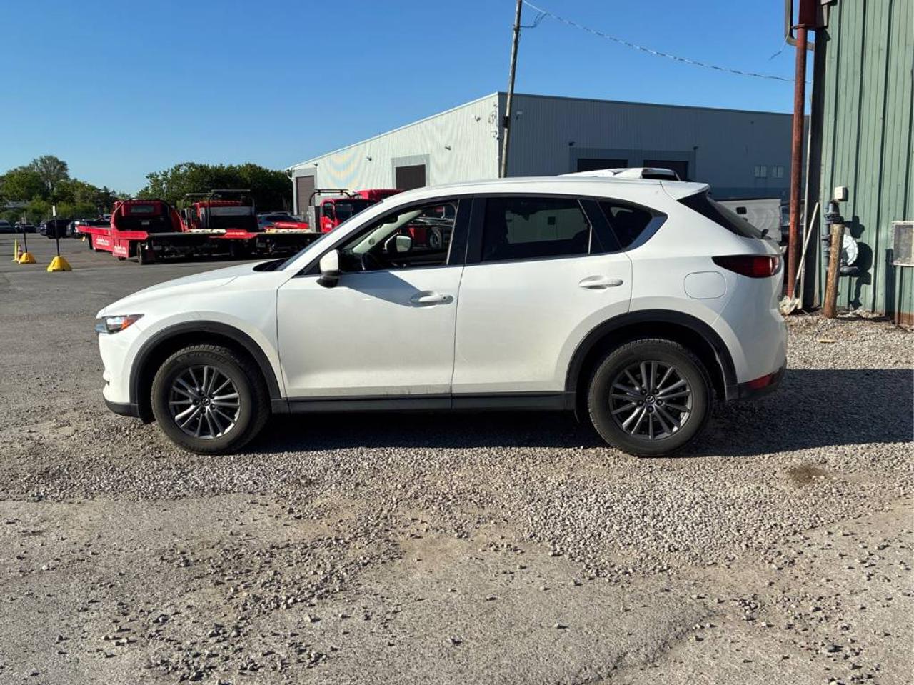 2017 Mazda CX-5 GS AWD, NAV, BACK-UP CAM, AND MORE!! Photo4