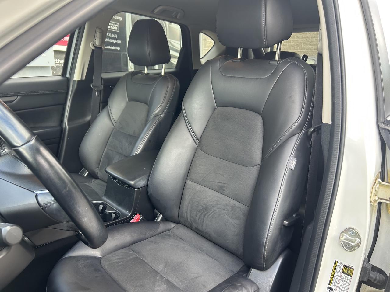 2017 Mazda CX-5 GS AWD, NAV, BACK-UP CAM, AND MORE!! Photo