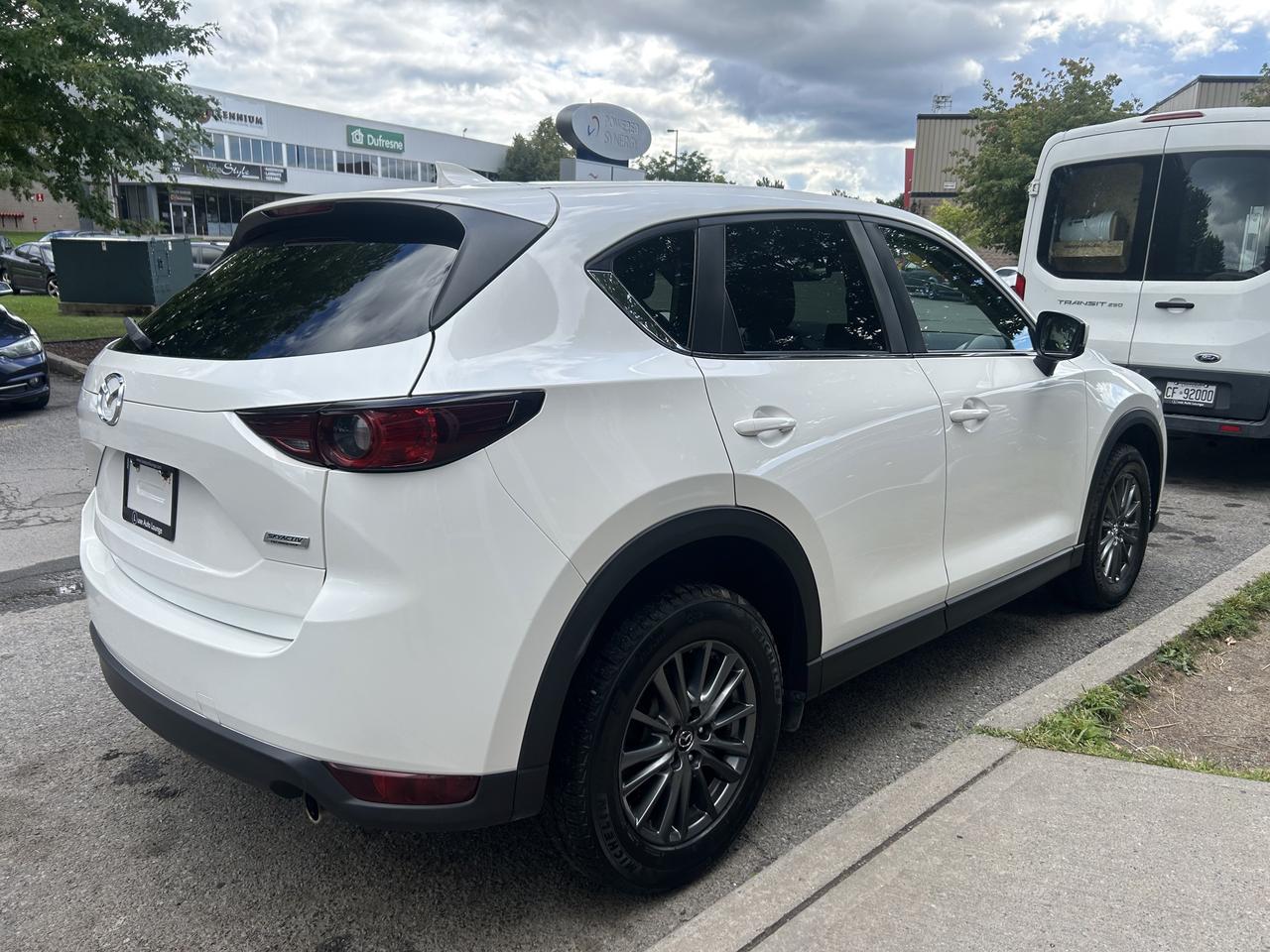 2017 Mazda CX-5 GS AWD, NAV, BACK-UP CAM, AND MORE!! Photo