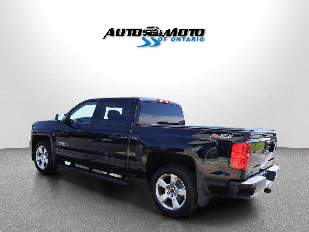 2017 Chevrolet Silverado 1500 V8 LT-Z71 CREW 4WD CERTIFIED *ACCIDENT FREE*LOW KMS* CAMERA BLUETOOTH CRUISE ALLOYS Photo