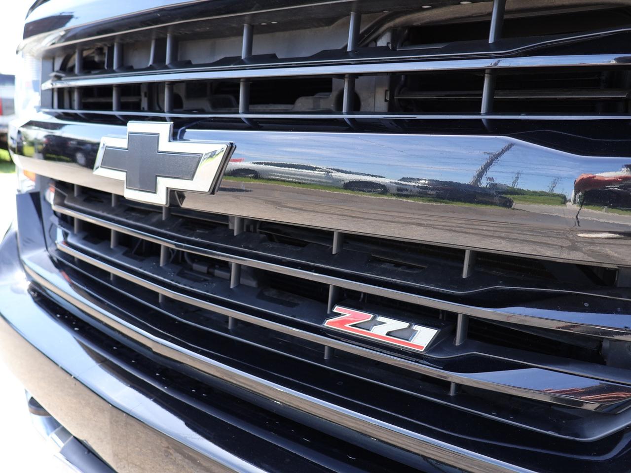 2017 Chevrolet Silverado 1500 V8 LT-Z71 CREW 4WD CERTIFIED *ACCIDENT FREE*LOW KMS* CAMERA BLUETOOTH CRUISE ALLOYS Photo