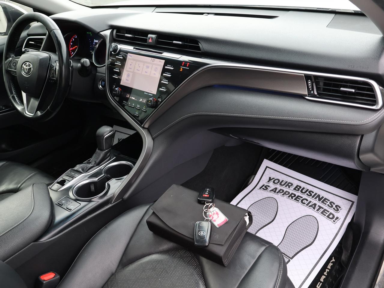 2018 Toyota Camry XSE CERTIFIED *ACCIDENT FREE*TOYOTA MAINTAIN* CAMERA NAV BLUETOOTH LEATHER HEATED SEATS PANO ROOF CRUISE ALLOYS Photo