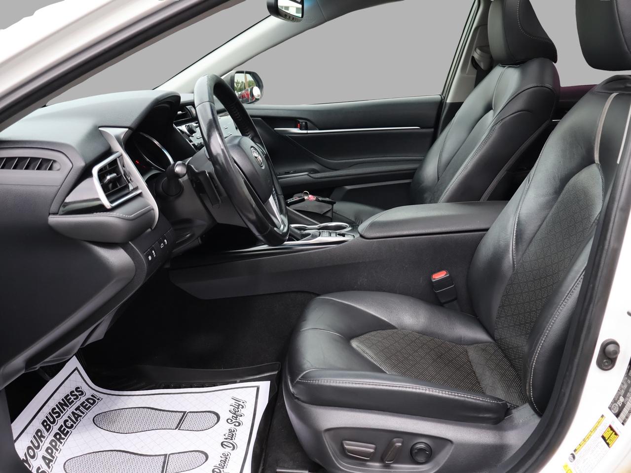 2018 Toyota Camry XSE CERTIFIED *ACCIDENT FREE*TOYOTA MAINTAIN* CAMERA NAV BLUETOOTH LEATHER HEATED SEATS PANO ROOF CRUISE ALLOYS Photo
