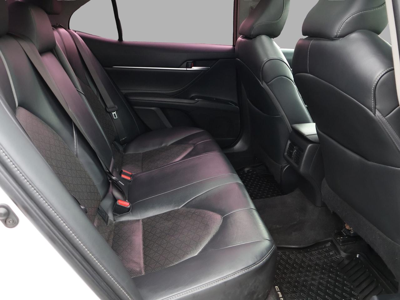 2018 Toyota Camry XSE CERTIFIED *ACCIDENT FREE*TOYOTA MAINTAIN* CAMERA NAV BLUETOOTH LEATHER HEATED SEATS PANO ROOF CRUISE ALLOYS Photo