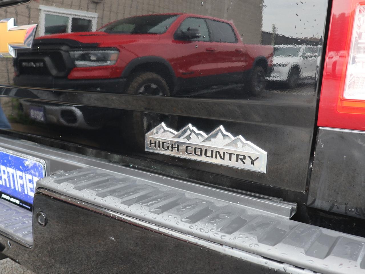 2018 Chevrolet Silverado 1500 V8 HIGH COUNTRY 4WD CREW CERTIFIED *ACCIDENT FREE*34 SERVICE* CAMERA NAV BLUETOOTH LEATHER HEATED SEATS SUNROOF CRUISE ALLOYS Photo