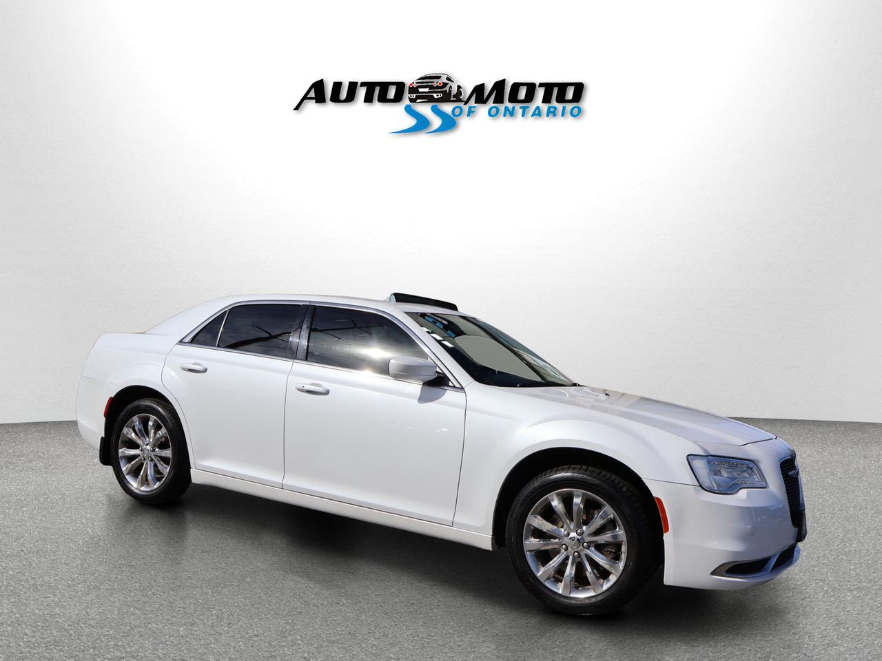 2015 Chrysler 300 TOURING AWD CERTIFIED *ACCIDENT FREE*SERVICE RECORDS* CAMERA NAV BLUETOOTH LEATHRE HEATED SEATS PANO ROOF CRUISE ALLOYS Photo