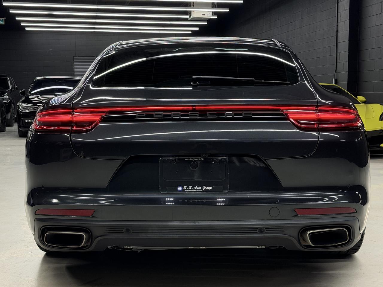 2018 Porsche Panamera 4 E-HYBRID|PANO|CHRONO|BSM|AIR SUSPN.| Photo