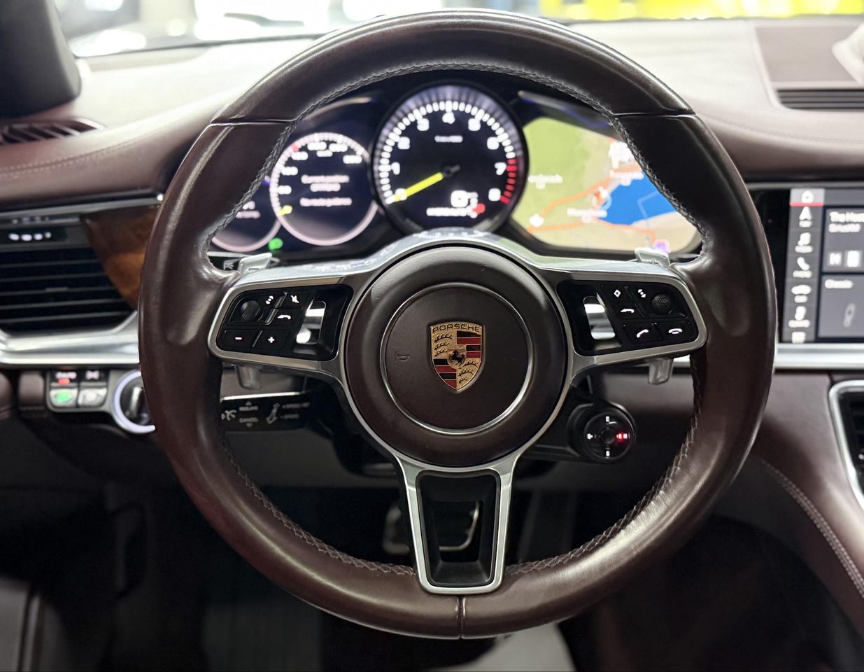 2018 Porsche Panamera 4 E-HYBRID|PANO|CHRONO|BSM|AIR SUSPN.| Photo