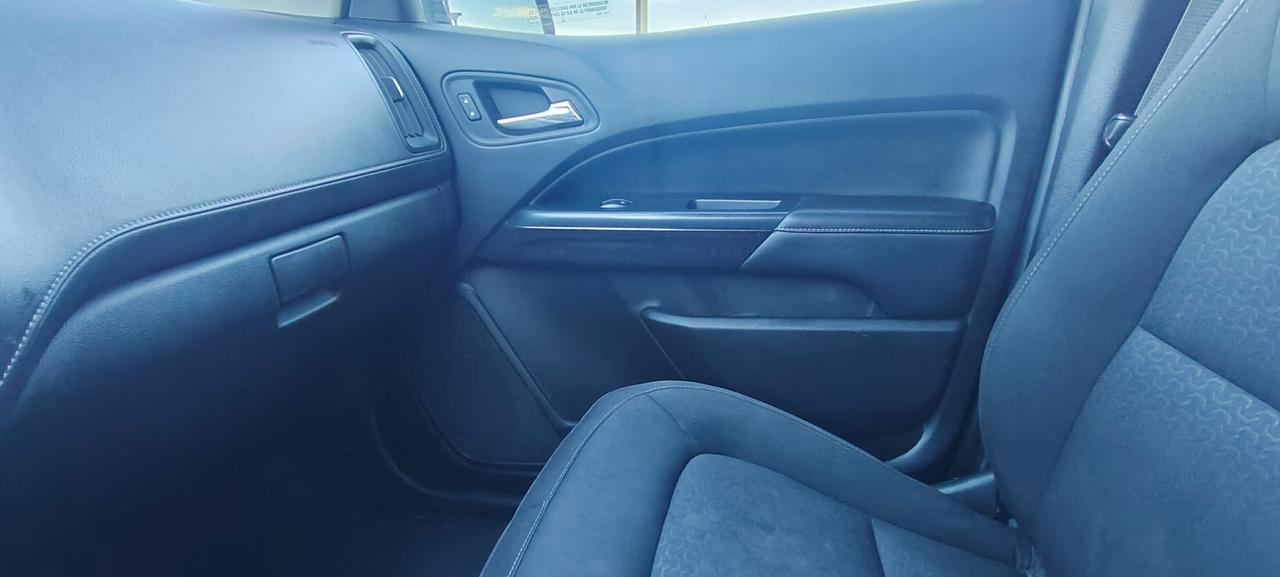 2019 GMC Canyon 4WD SLE Photo