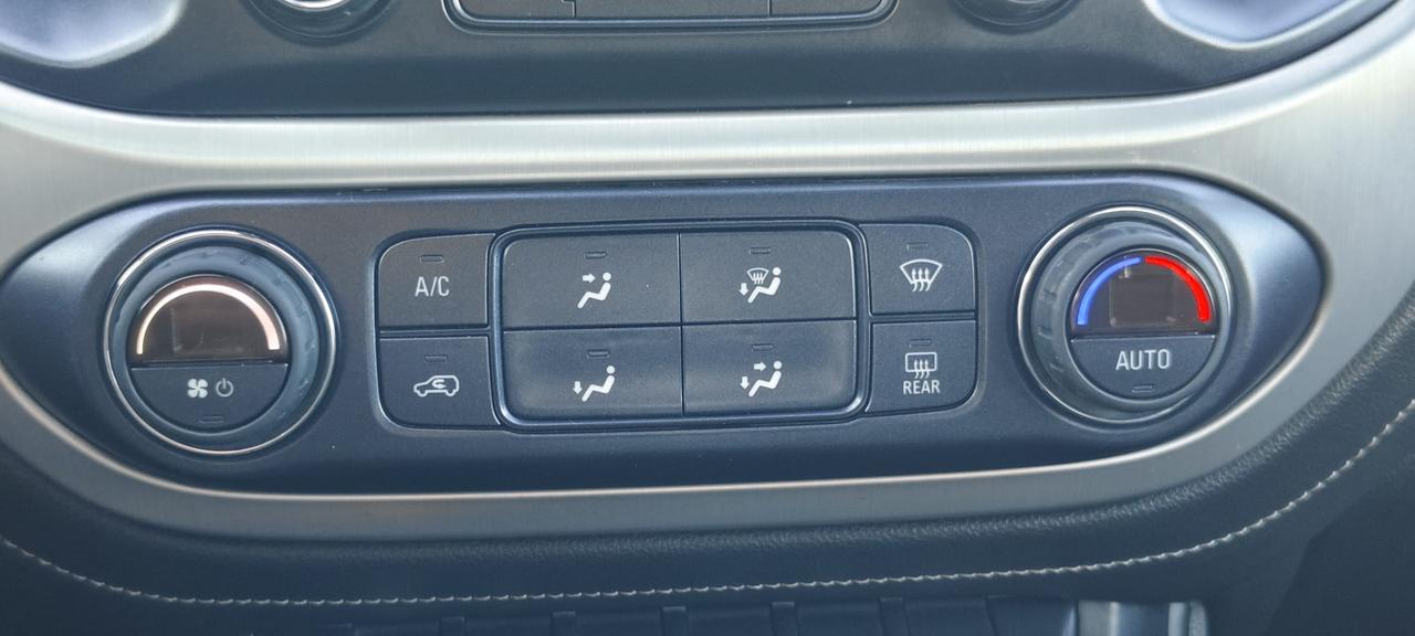 2019 GMC Canyon 4WD SLE Photo