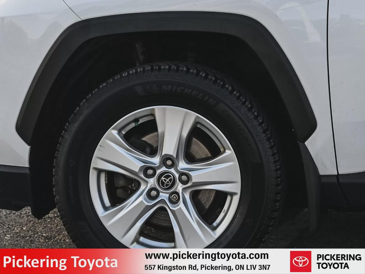 2021 Toyota RAV4 XLE Photo