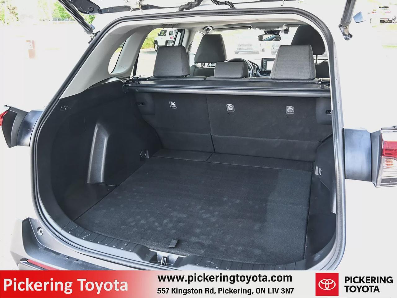 2021 Toyota RAV4 XLE Photo