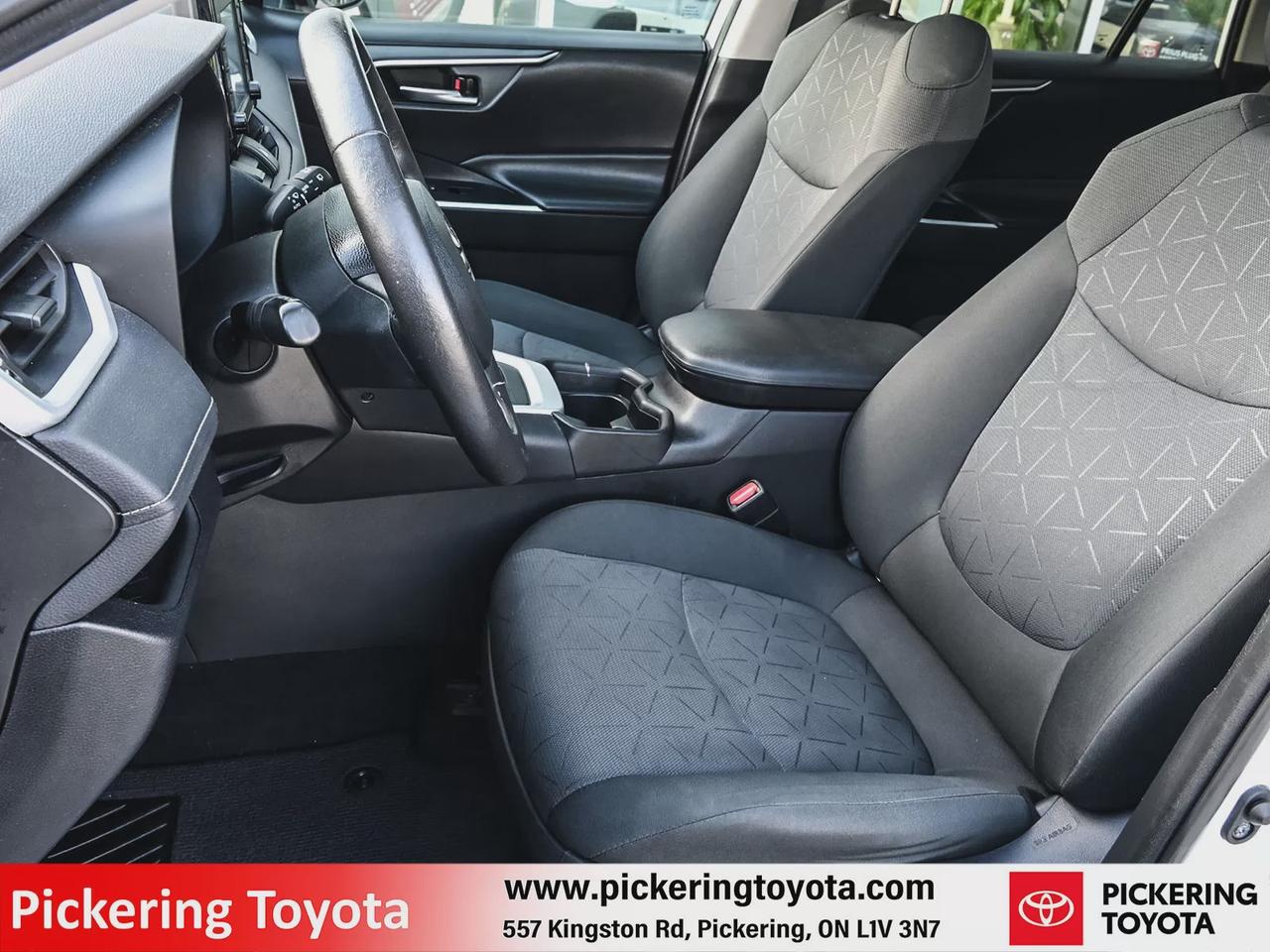 2021 Toyota RAV4 XLE Photo