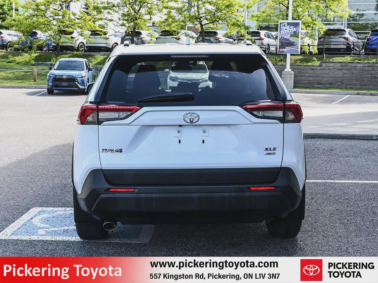2021 Toyota RAV4 XLE Photo