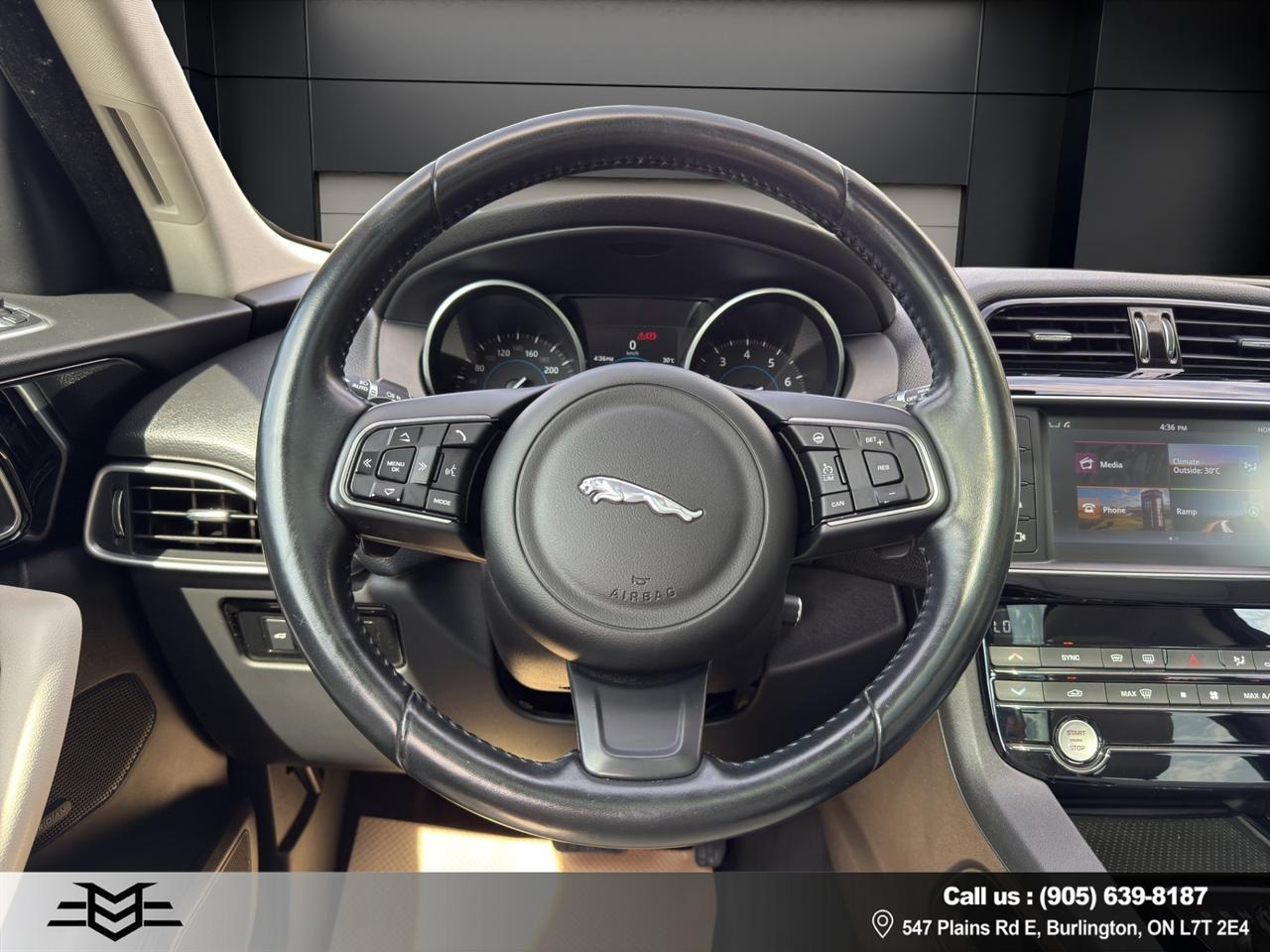 2017 Jaguar F-PACE 35t Prestige Awd - Navigation System - Panoramic Roof !!! Photo