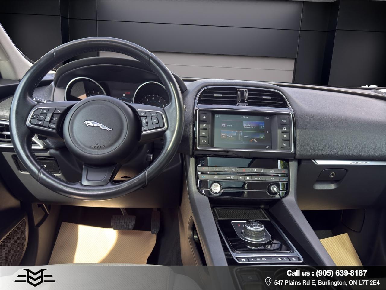 2017 Jaguar F-PACE 35t Prestige Awd - Navigation System - Panoramic Roof !!! Photo
