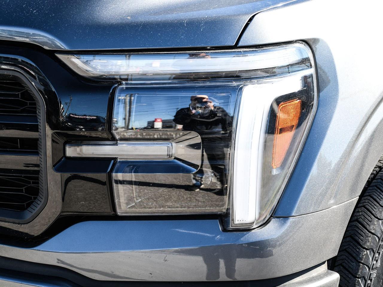 2024 Ford F-150 Lariat 4WD SuperCrew 5.5' Box Photo