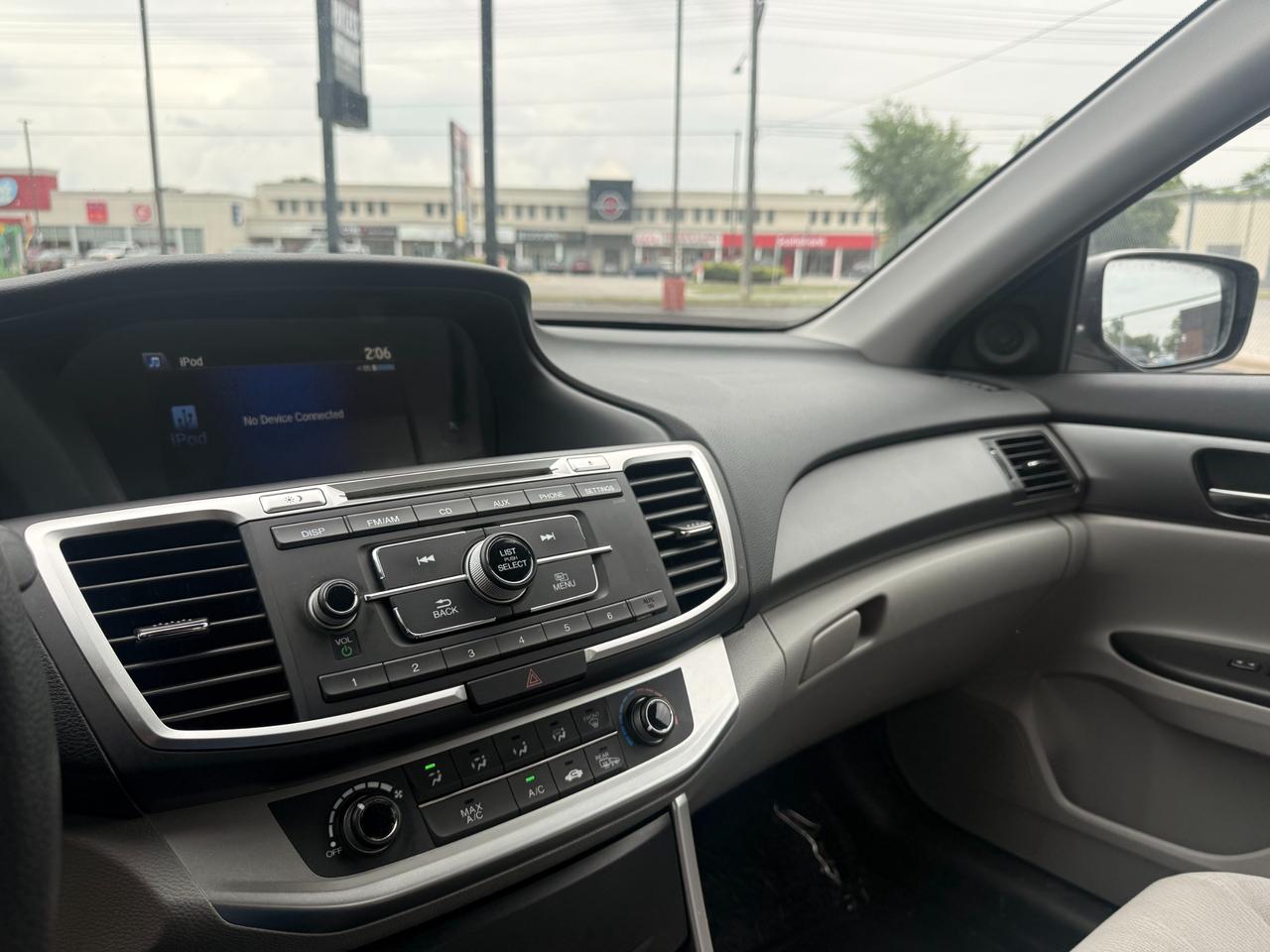2015 Honda Accord LX Photo