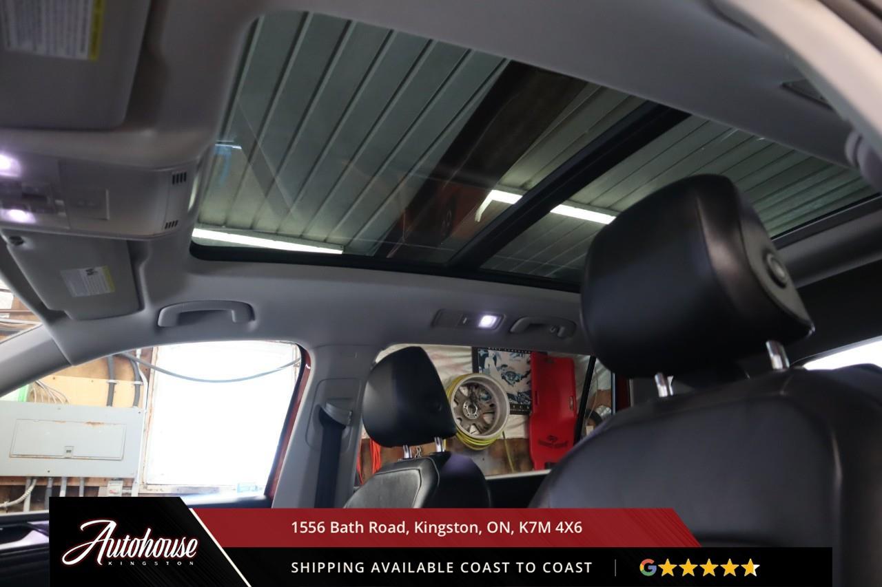 2018 Volkswagen Tiguan Highline LEATHER - PANORAMIC MOON ROOF Photo