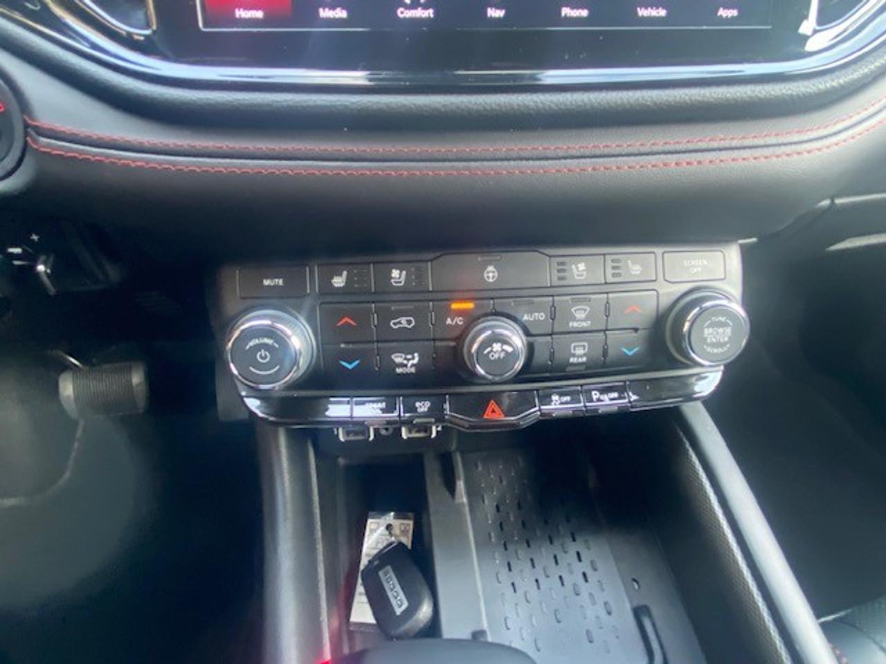2025 Dodge Durango R/T Photo