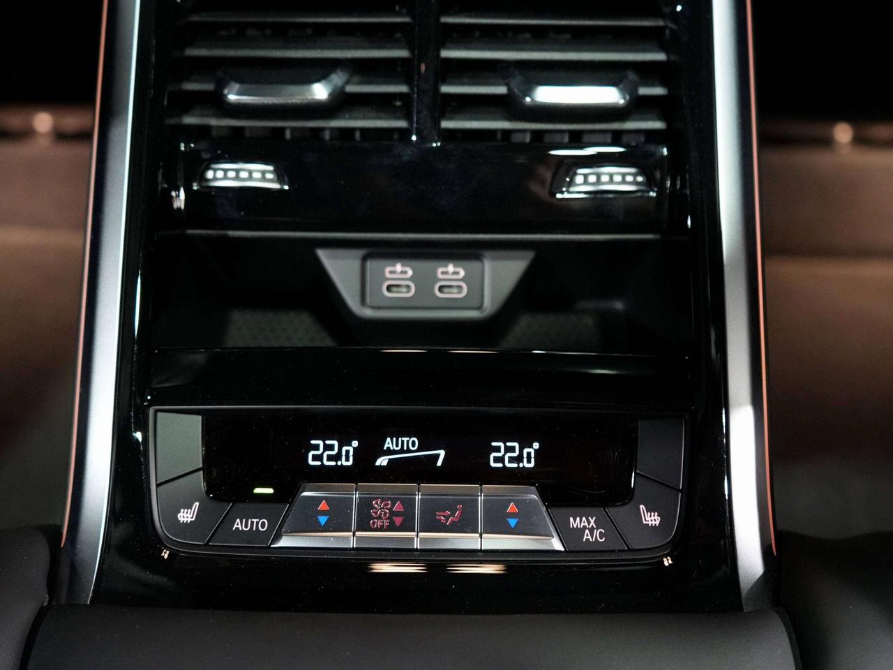 2023 BMW 8 Series xDrive|M PERFORMANCE|360|HUD|HARMAN|PANO Photo