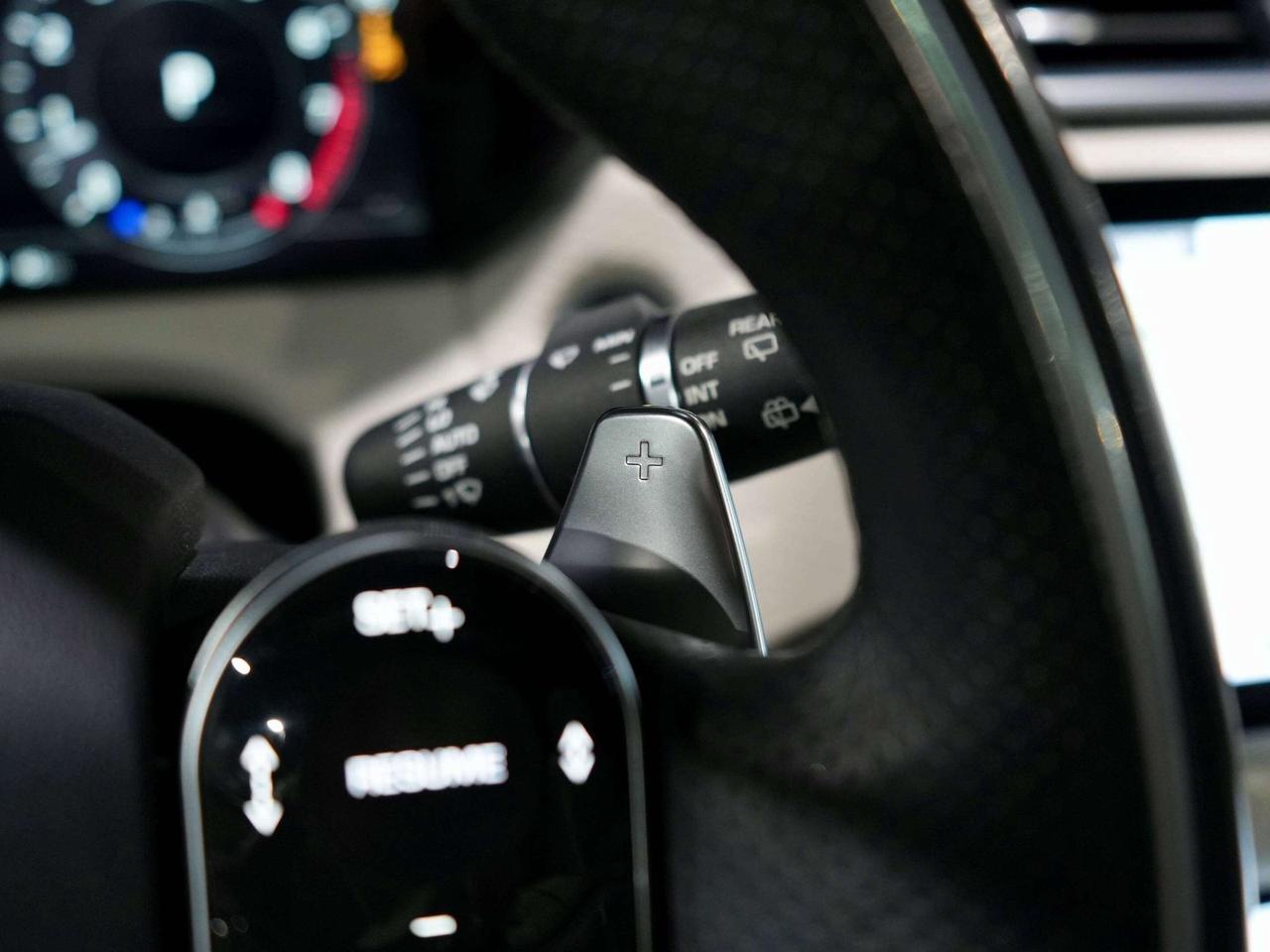 2019 Land Rover Range Rover Velar R-Dynamic SE|MERIDIAN SURROUND|PANO|DRIVER ASSIT Photo