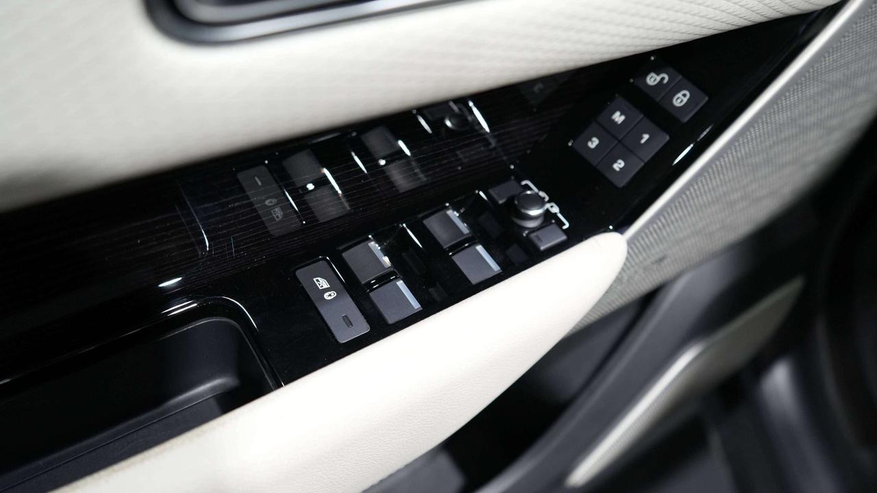 2019 Land Rover Range Rover Velar R-Dynamic SE|MERIDIAN SURROUND|PANO|DRIVER ASSIT Photo