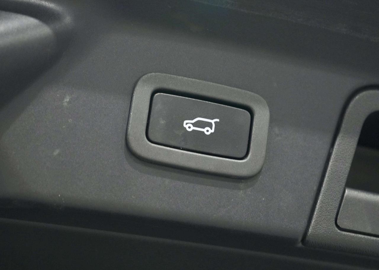 2019 Land Rover Range Rover Velar R-Dynamic SE|MERIDIAN SURROUND|PANO|DRIVER ASSIT Photo
