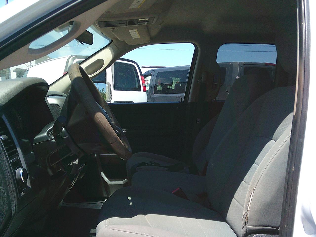 2017 RAM 1500 2WD Quad Cab 140.5  Tradesman Photo