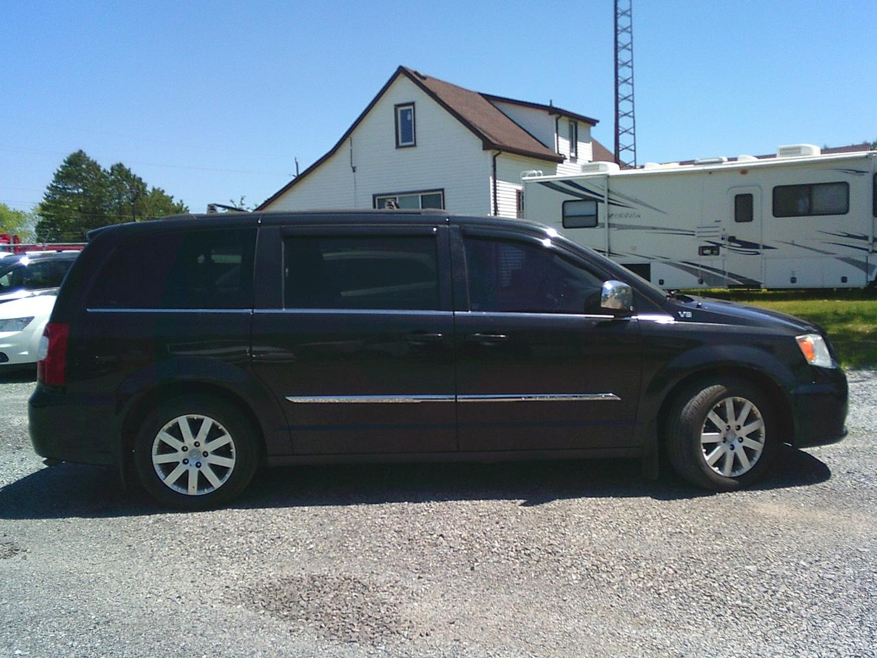 2016 Chrysler Town & Country 4DR WGN TOURING - Photo #1