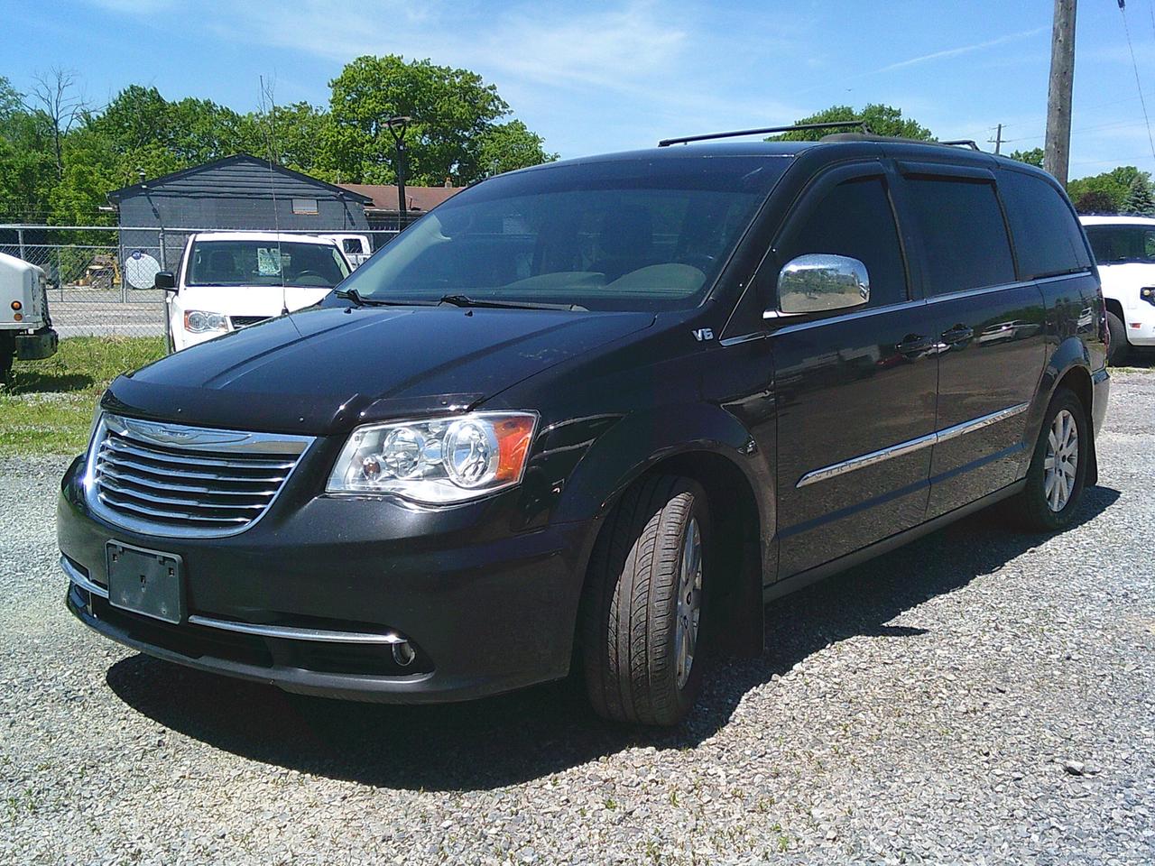 2016 Chrysler Town & Country 4DR WGN TOURING Photo
