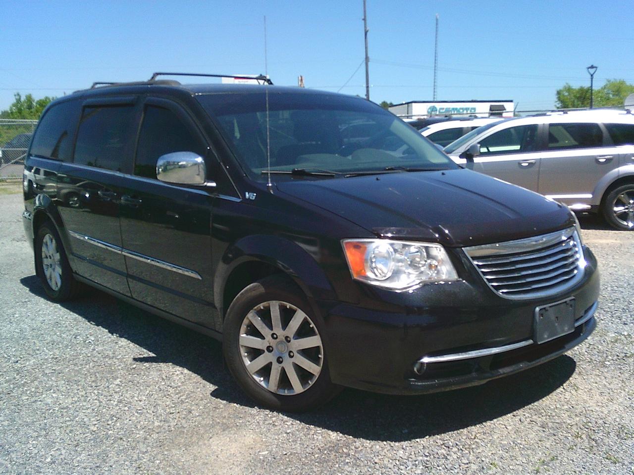 2016 Chrysler Town & Country 4DR WGN TOURING Photo