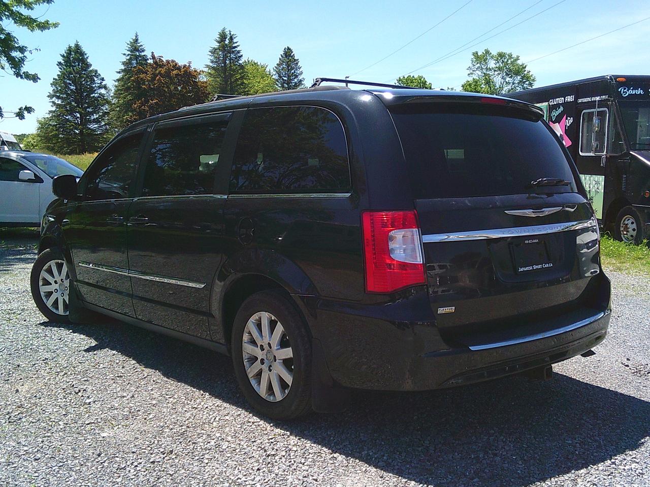 2016 Chrysler Town & Country 4DR WGN TOURING Photo