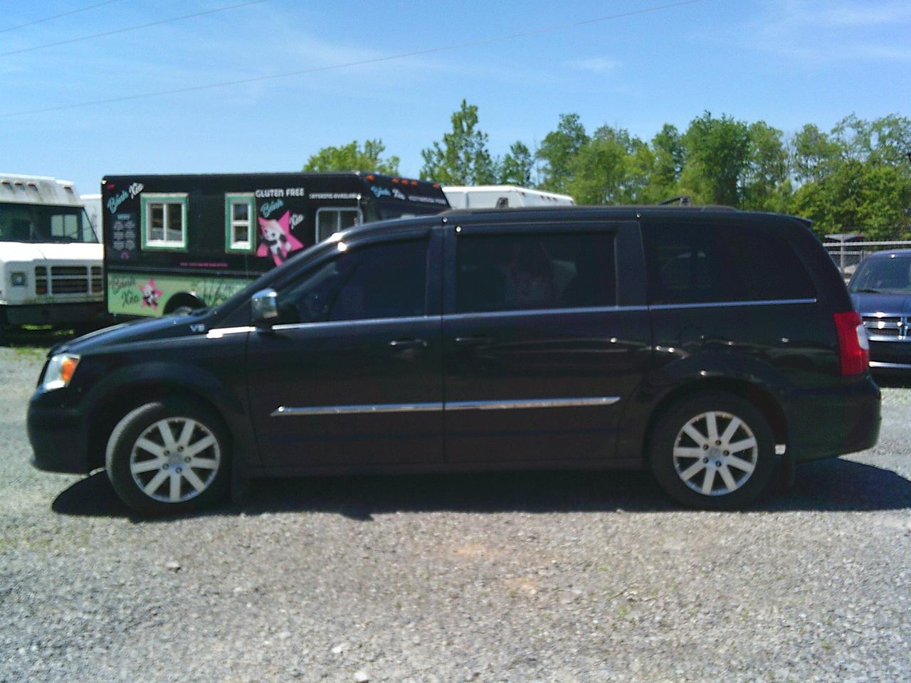 2016 Chrysler Town & Country 4DR WGN TOURING Photo