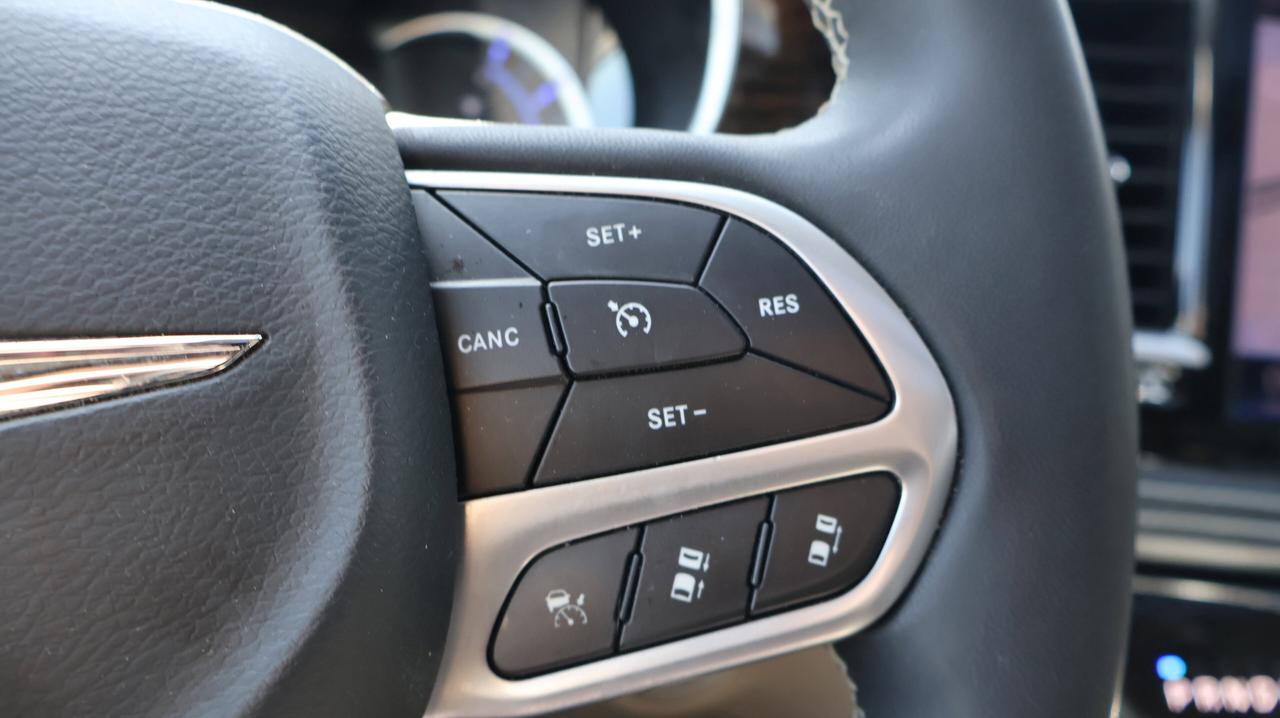 2022 Chrysler Pacifica Hybrid Limited | | Leather Seats | Photo