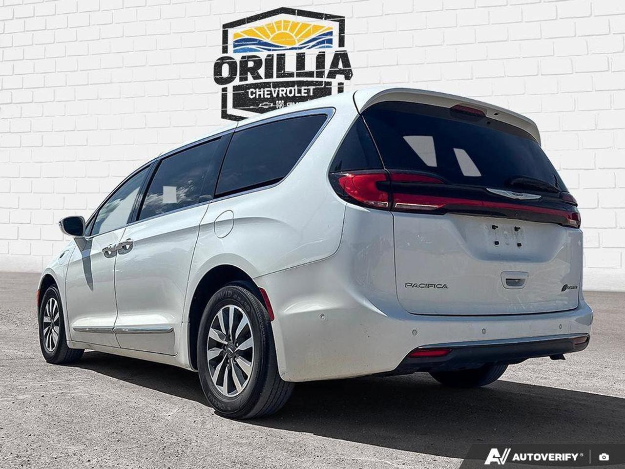 2022 Chrysler Pacifica Hybrid Limited | | Leather Seats | Photo