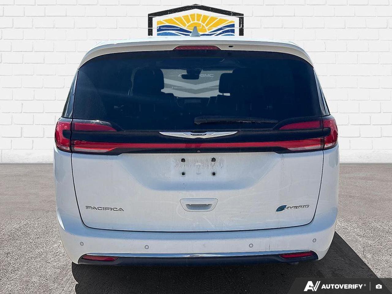 2022 Chrysler Pacifica Hybrid Limited | | Leather Seats | Photo