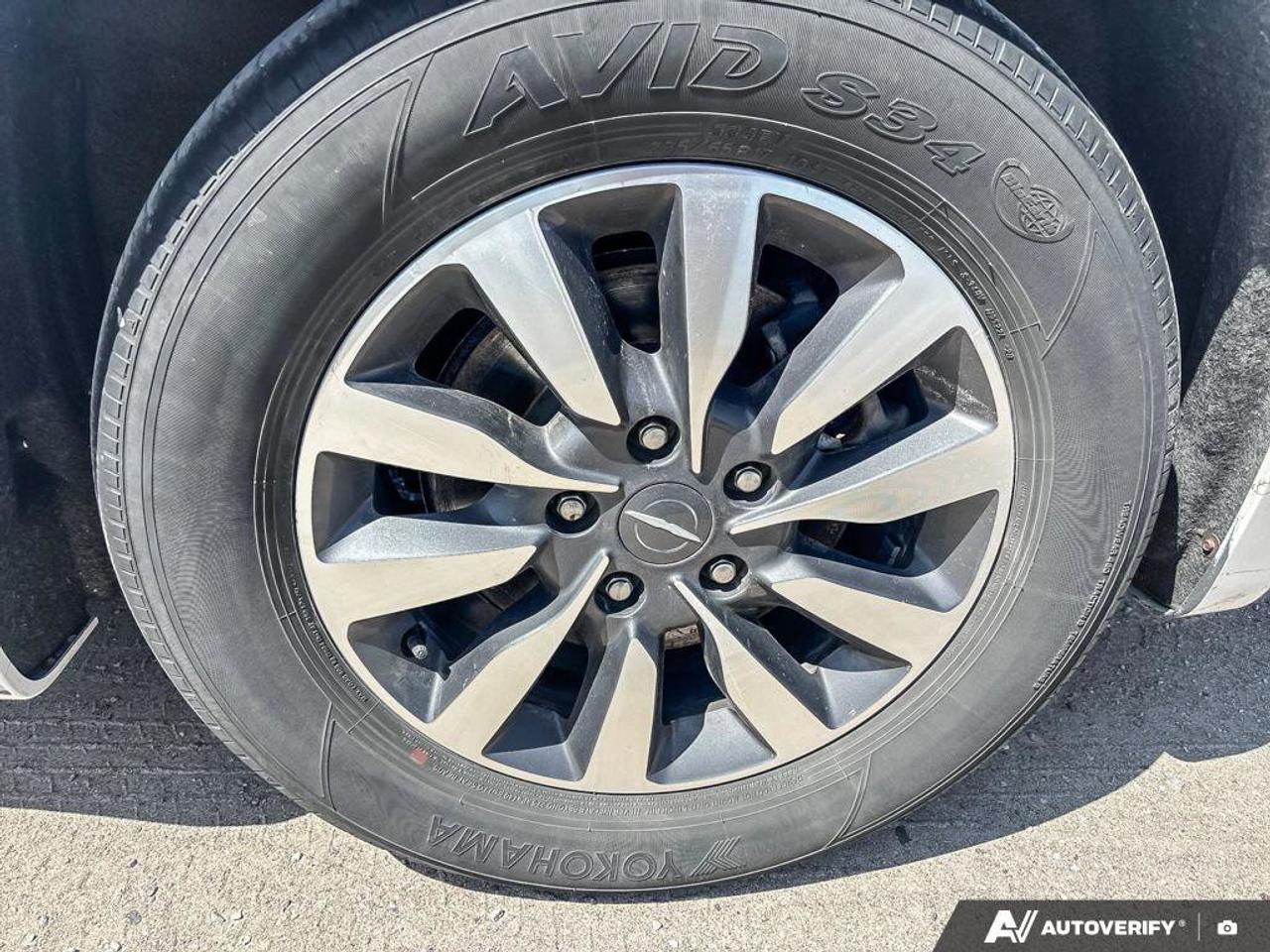 2022 Chrysler Pacifica Hybrid Limited | | Leather Seats | Photo