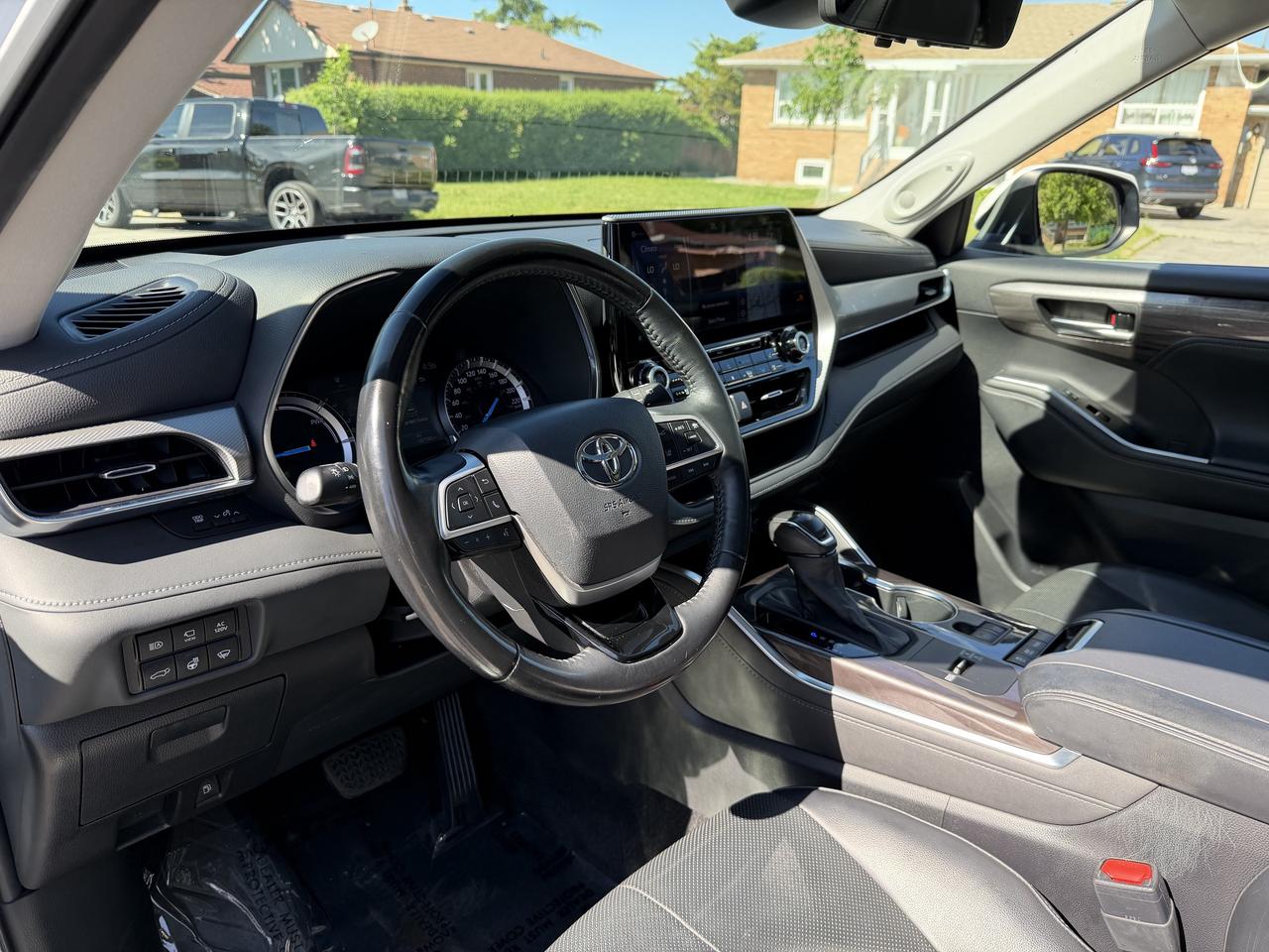 2022 Toyota Highlander HYBRID Limited AWD Photo