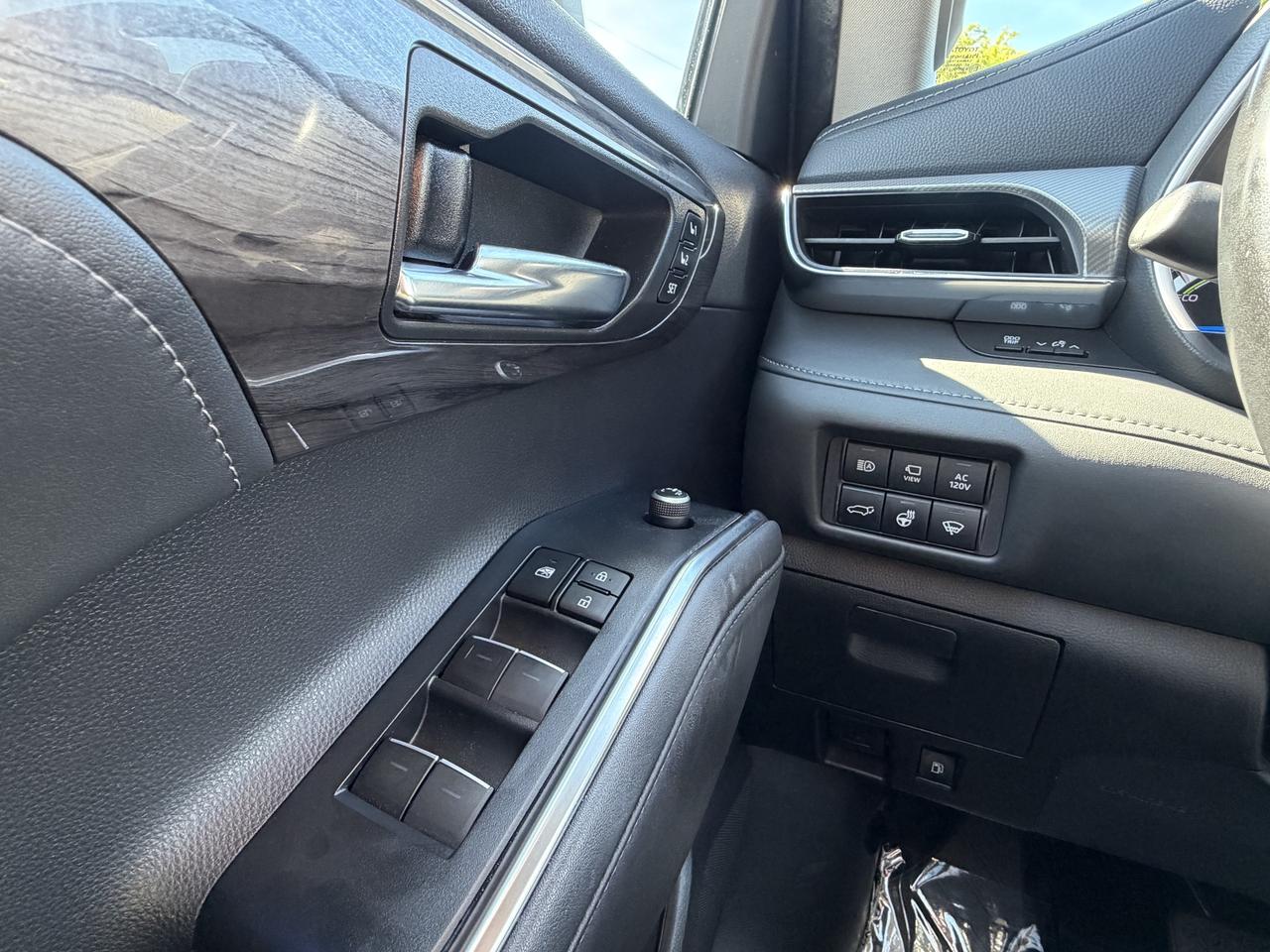 2022 Toyota Highlander HYBRID Limited AWD Photo