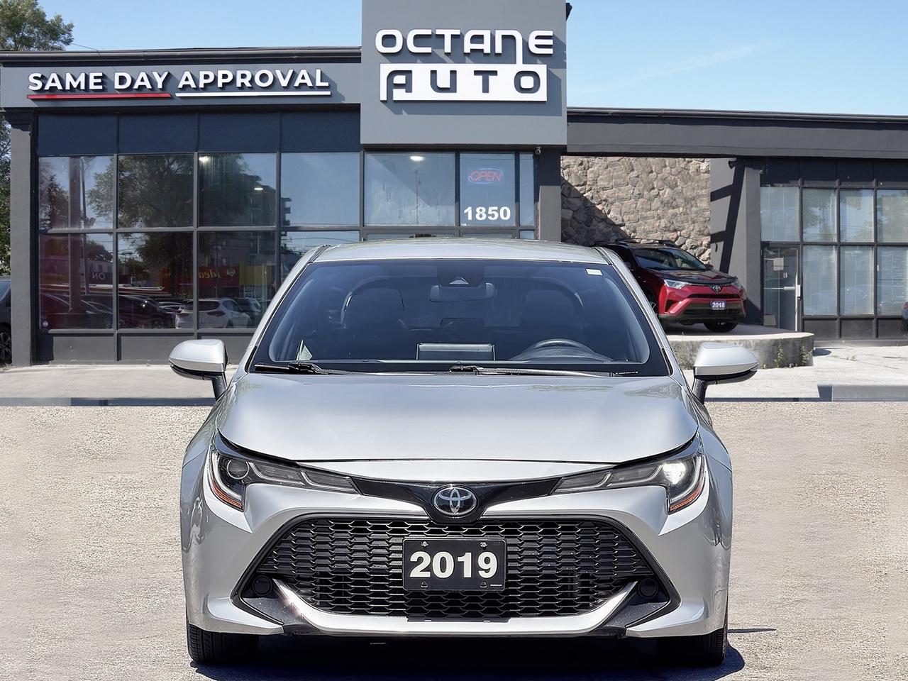 2019 Toyota Corolla Hatchback CVT Photo