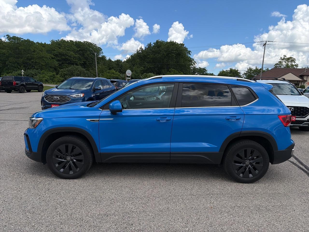 2024 Volkswagen Taos COMFORTLINE, CLEAN CARFAX, REMOTE START, SUNROOF! - Photo #5