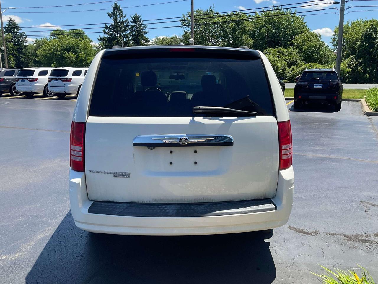 2008 Chrysler Town & Country AS is Photo