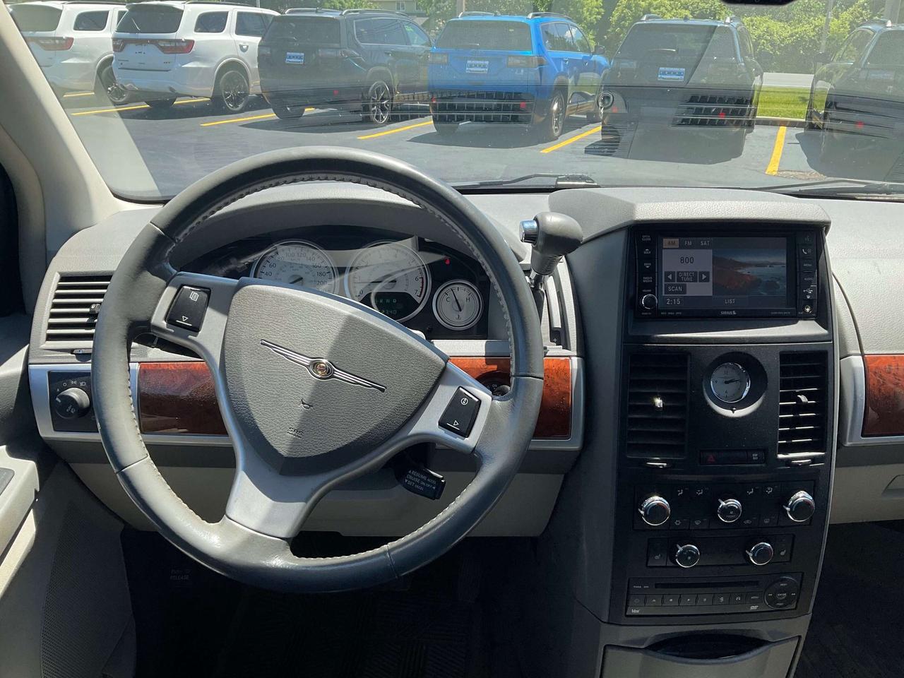2008 Chrysler Town & Country AS is Photo