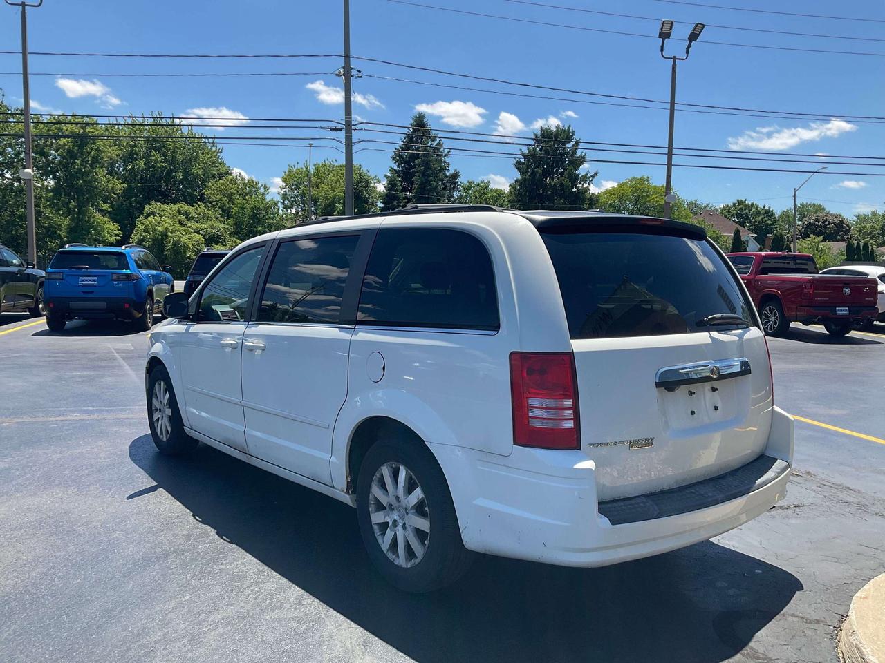 2008 Chrysler Town & Country AS is Photo