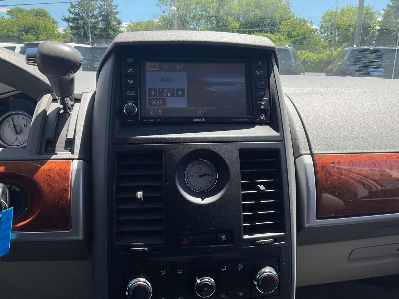 2008 Chrysler Town & Country AS is Photo