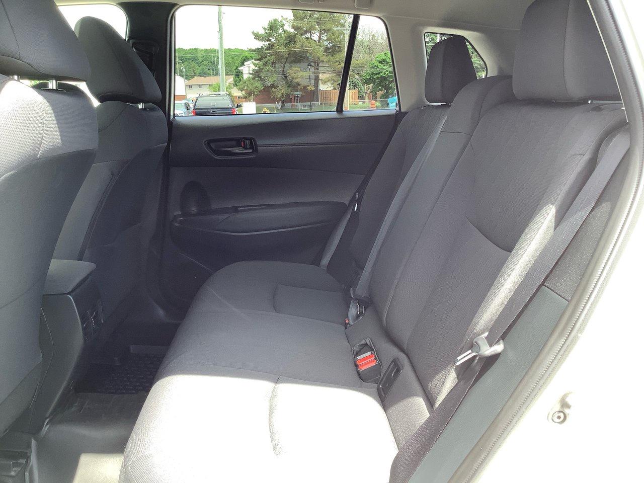 2023 Toyota Corolla Cross LE Photo
