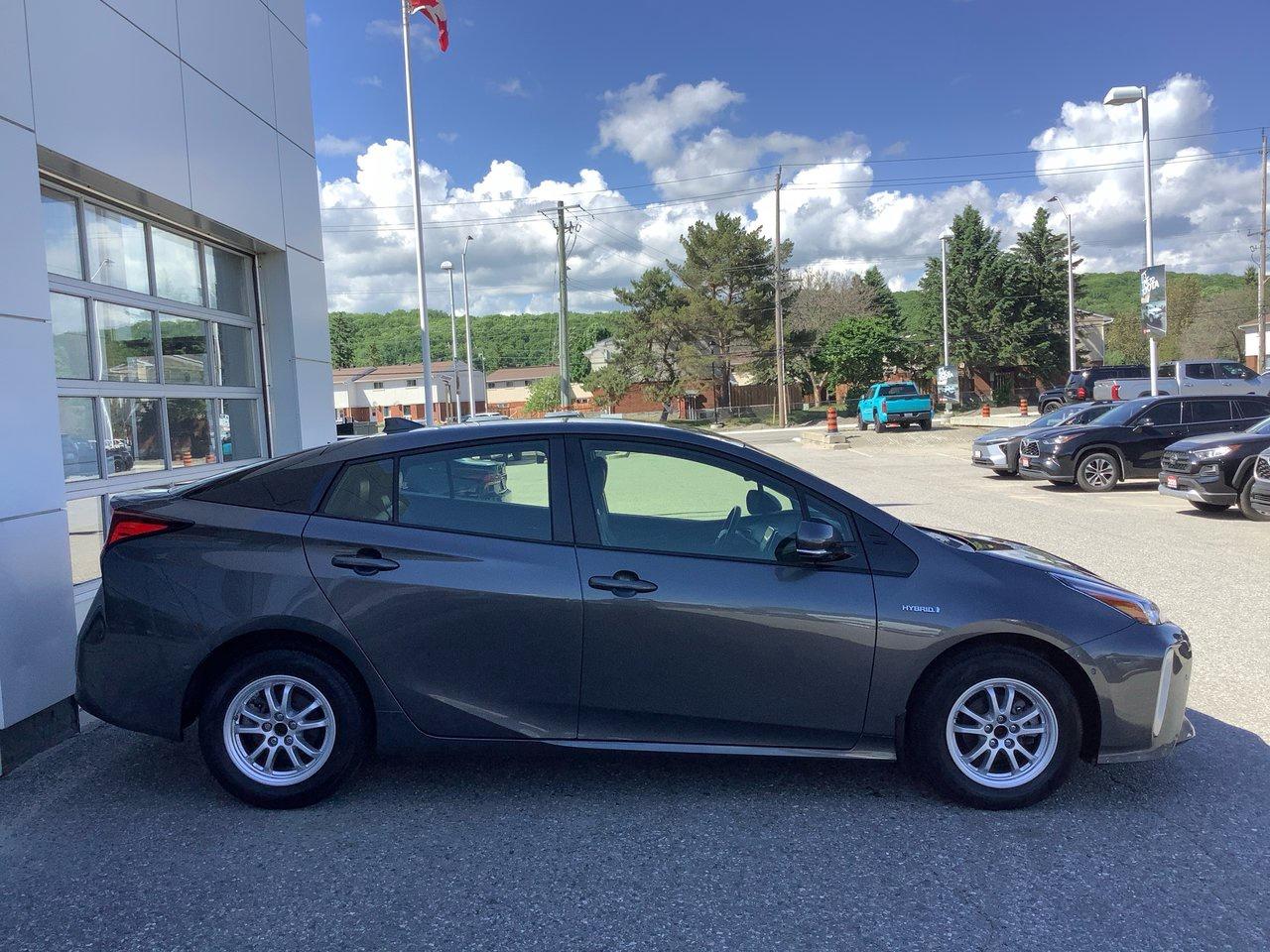 2020 Toyota Prius TECH Photo3