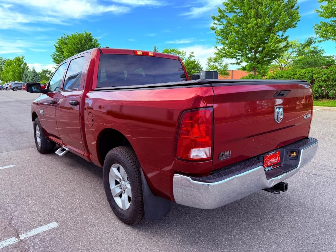 2014 RAM 1500 4WD 6CYL Automatic Photo